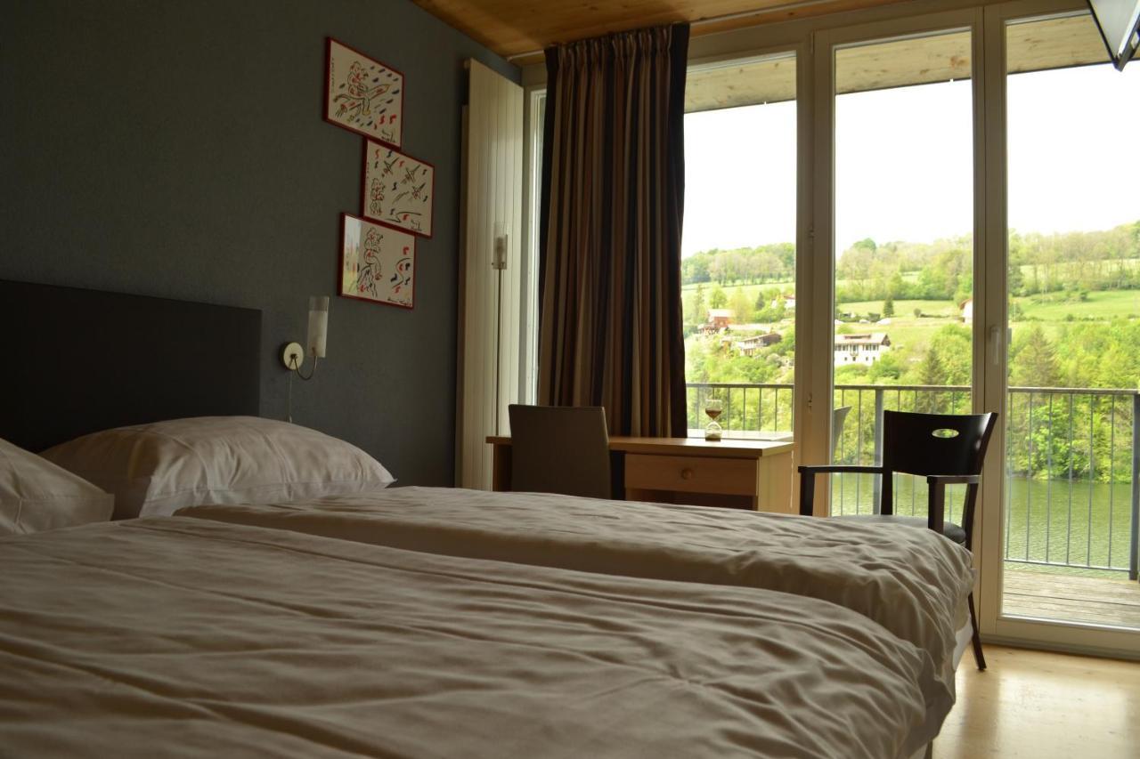 Hotel Les Rives Du Doubs Les Brenets Bagian luar foto