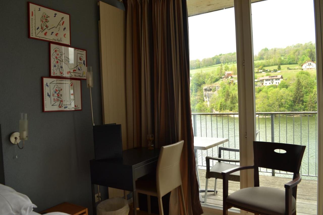 Hotel Les Rives Du Doubs Les Brenets Bagian luar foto