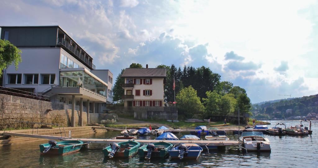 Hotel Les Rives Du Doubs Les Brenets Bagian luar foto