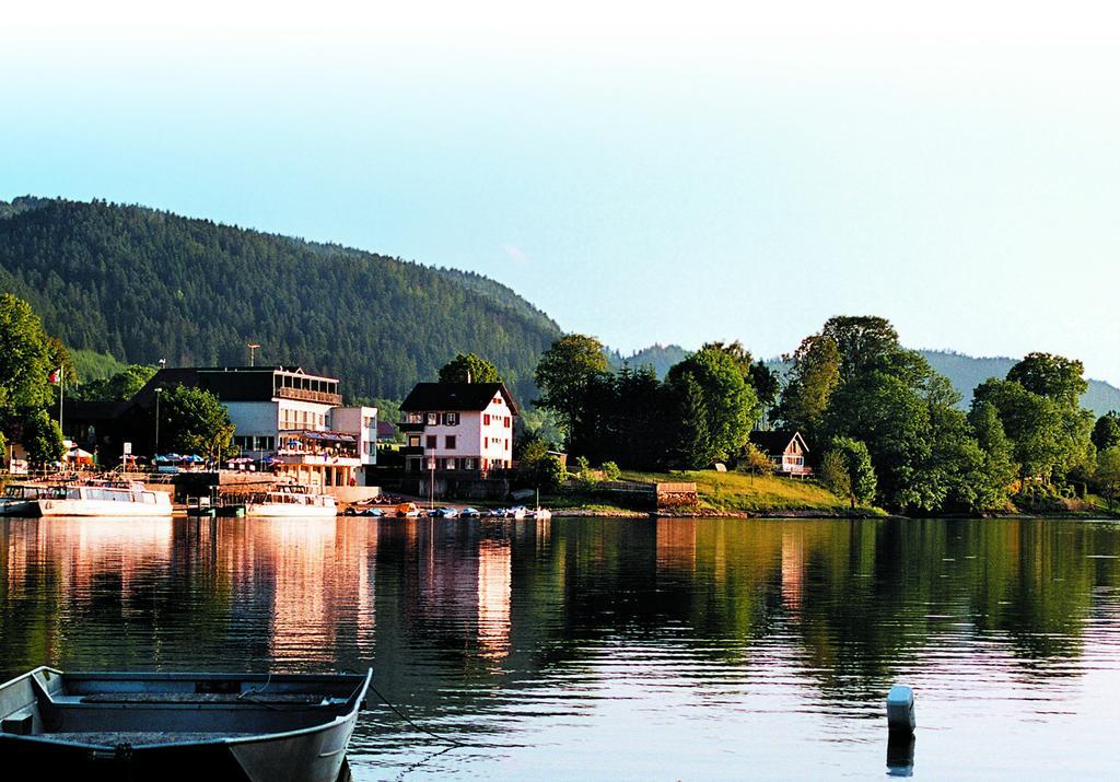 Hotel Les Rives Du Doubs Les Brenets Bagian luar foto