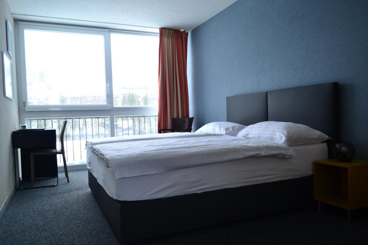 Hotel Les Rives Du Doubs Les Brenets Bagian luar foto